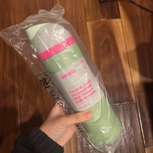 Owala FreeSip 24 oz - Green/Sage/Neon Pink Color